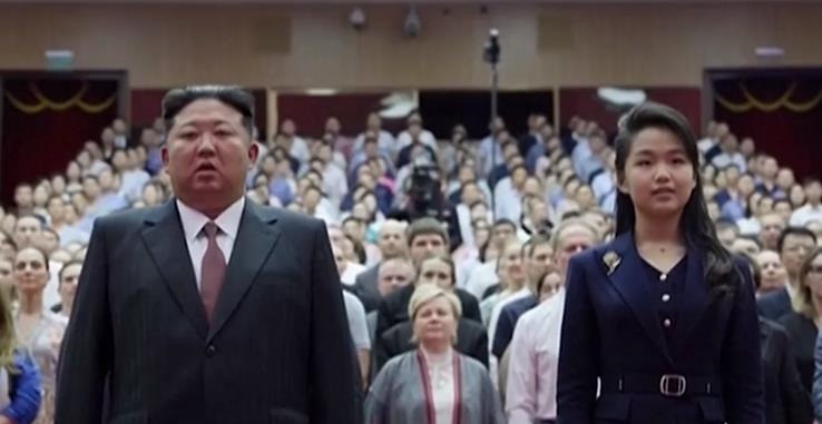 金正恩大动作：朝鲜态度变了！朝鲜变天了？金正恩竟然公开纪