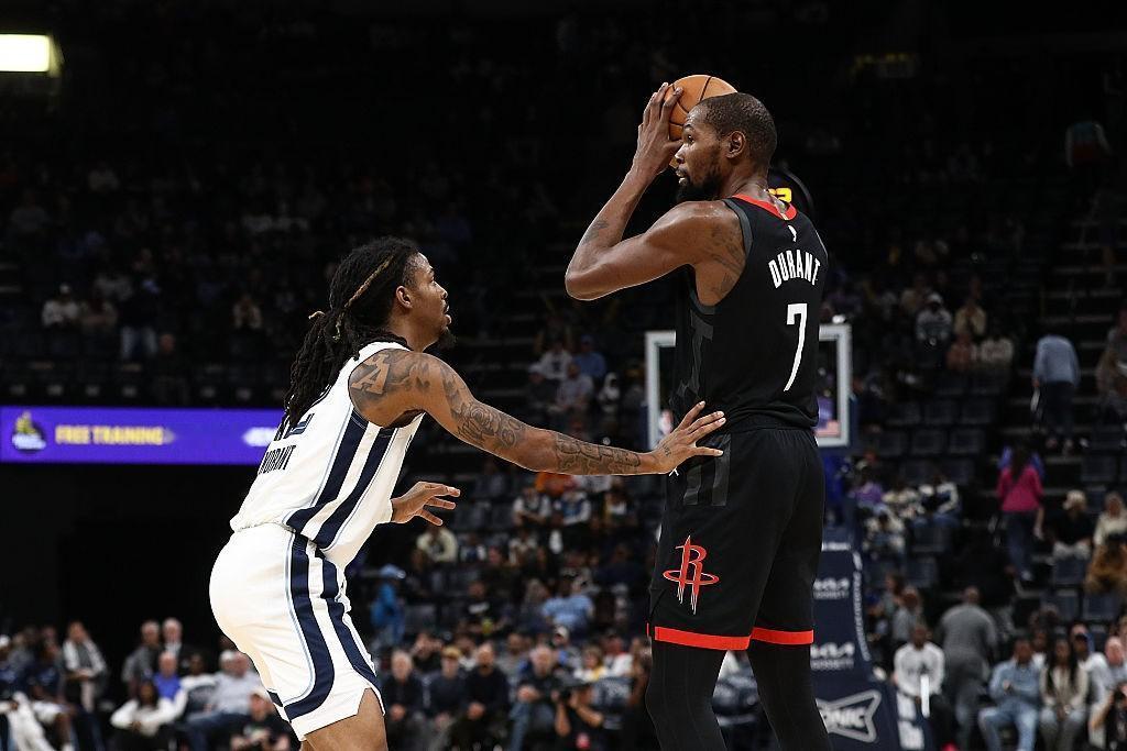 莫兰特尴尬了NBA名记SamAmick等人爆料，虽说由于范弗利特的早早因伤导