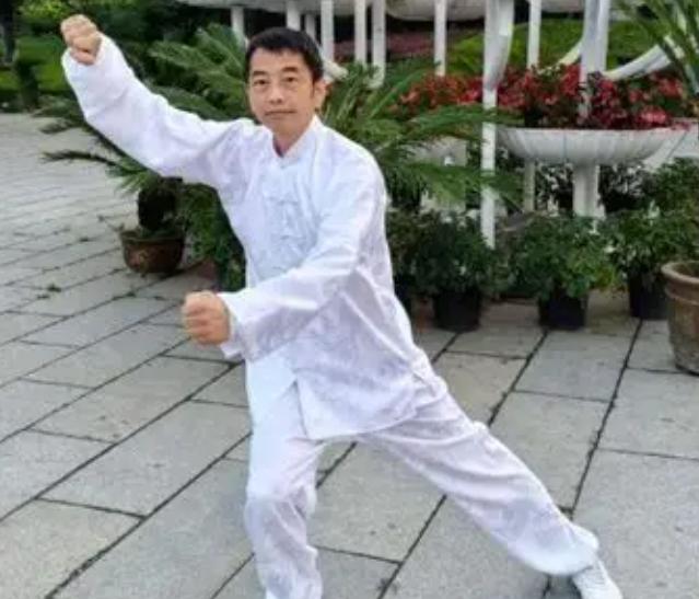 太极拳中的“气”究竟是什么？它无形无相，却能产生巨大的力量，是武林前辈口中的“内