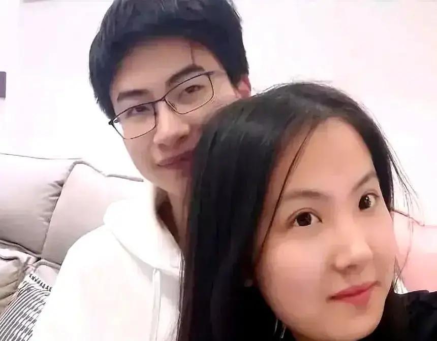 清华学霸国庆合影被误传领证女友连夜关朋友圈庞众望刚把论文投到一区期刊