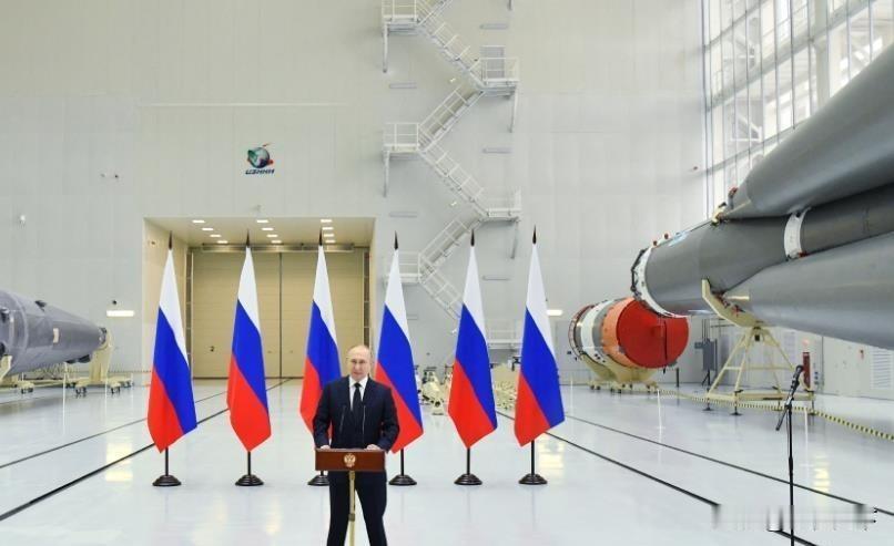 短短8个小时，上百枚导弹轮番发射，33架军机被炸成废铁来源:军武咖莫斯科