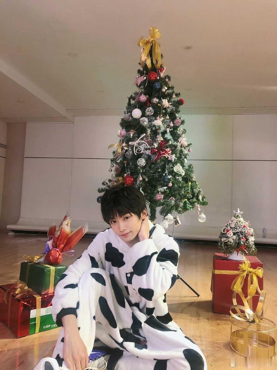 如何看待梓渝无意间露出魔丸​​​