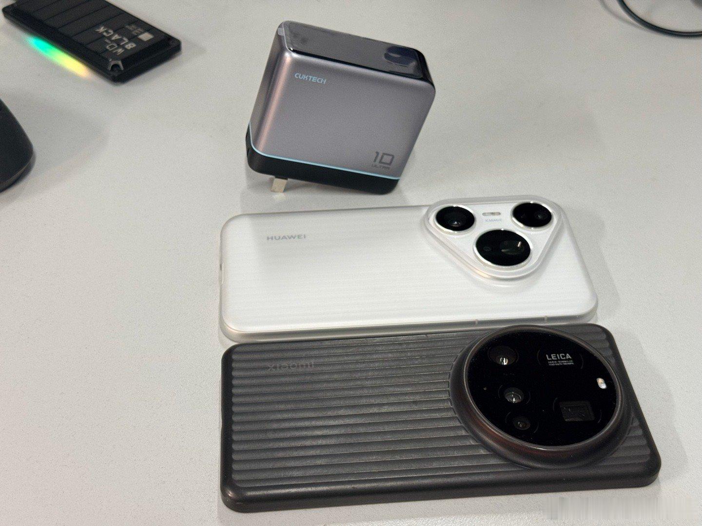 因为买了一台华为手机，原来的多口充电器无法激活更快的充电速度，出差在外又不想多带