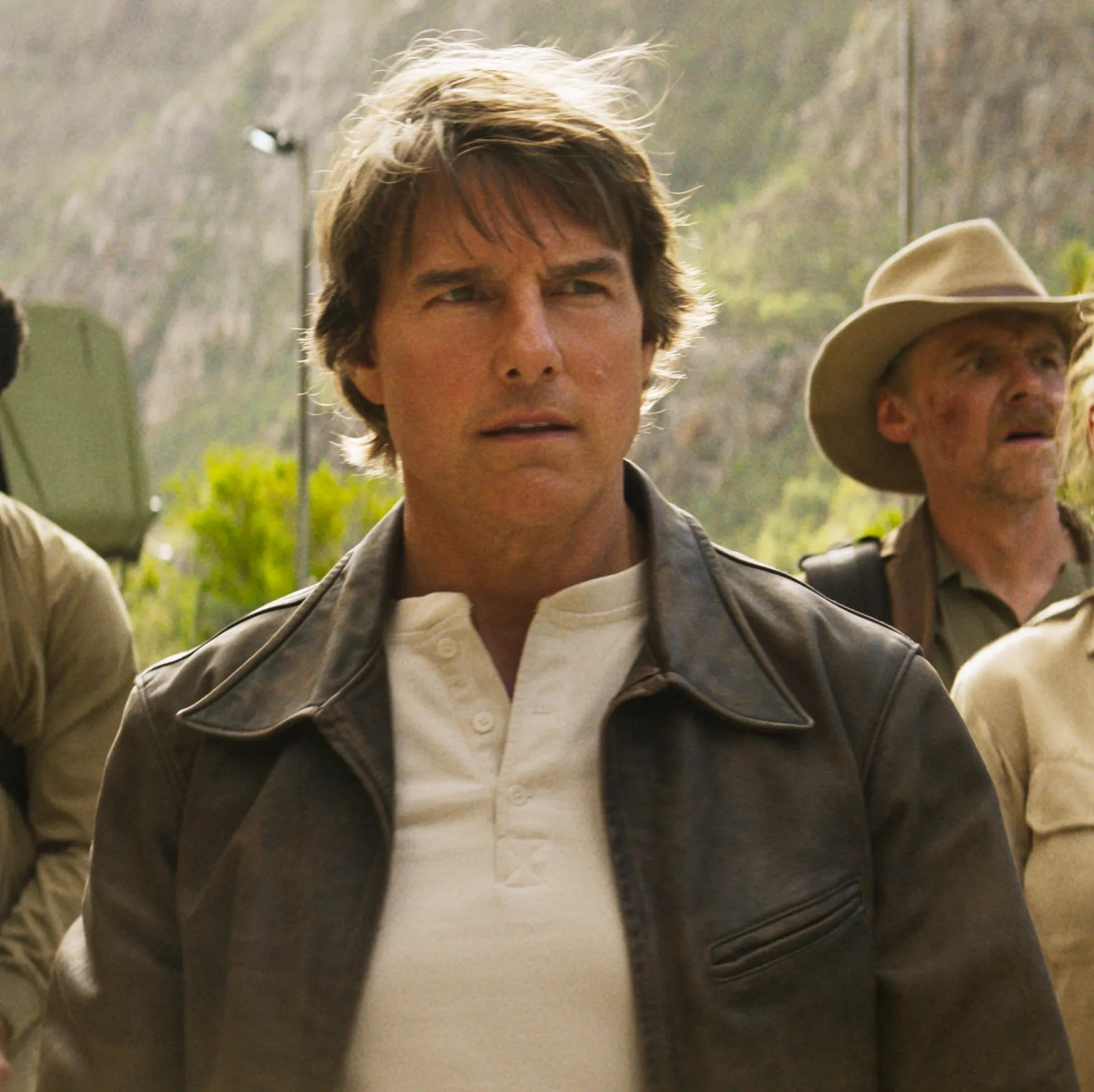 阿汤哥的太空电影应该是凉了。这部备受瞩目的“人类首部太空实拍剧情片”基本没戏了。