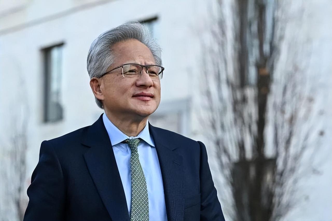封锁越狠反击越猛！中国亮杀招，直接动摇美国AI霸权根基美国刚推出史上最严芯片