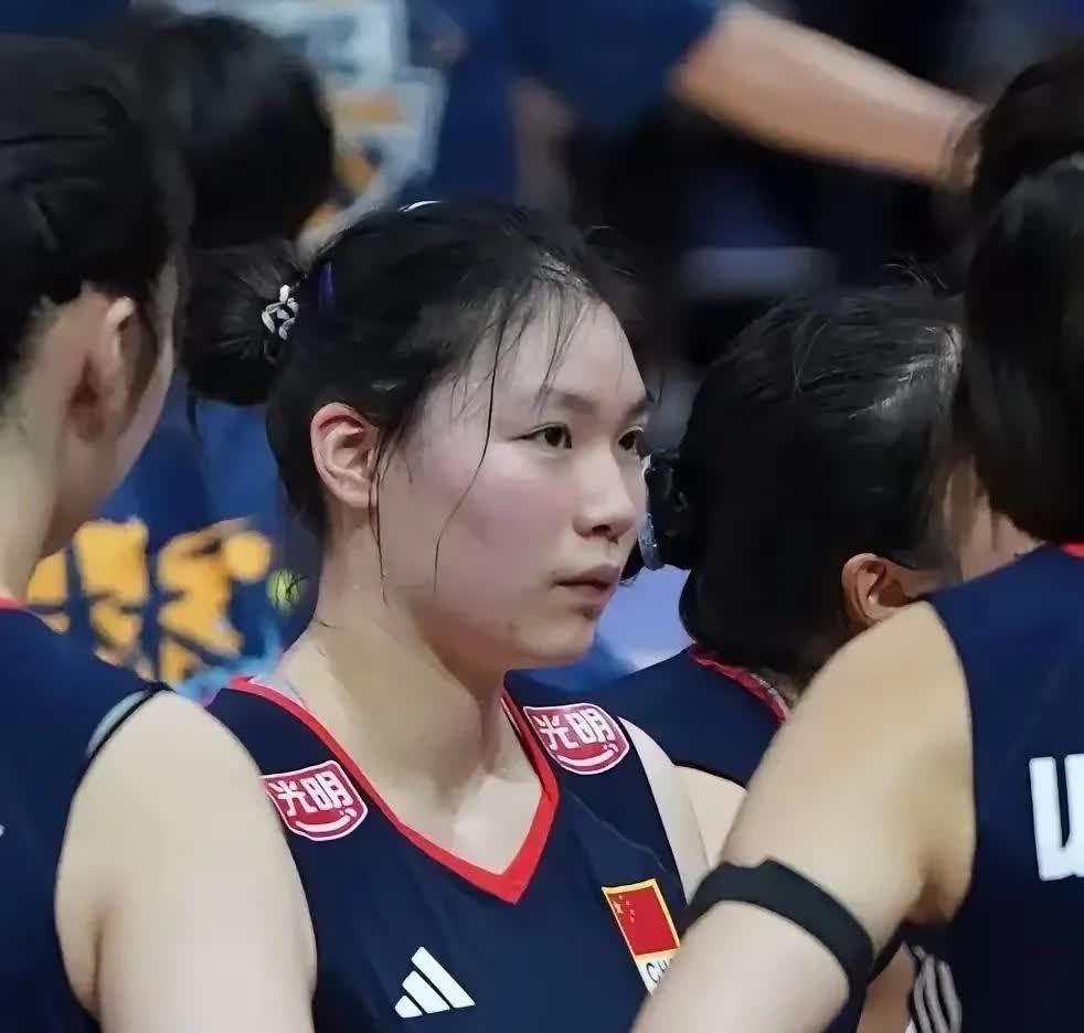 女排世锦赛后，江苏女排的3大烦恼世界第一二传张籽萱打不了全运会成年队比赛