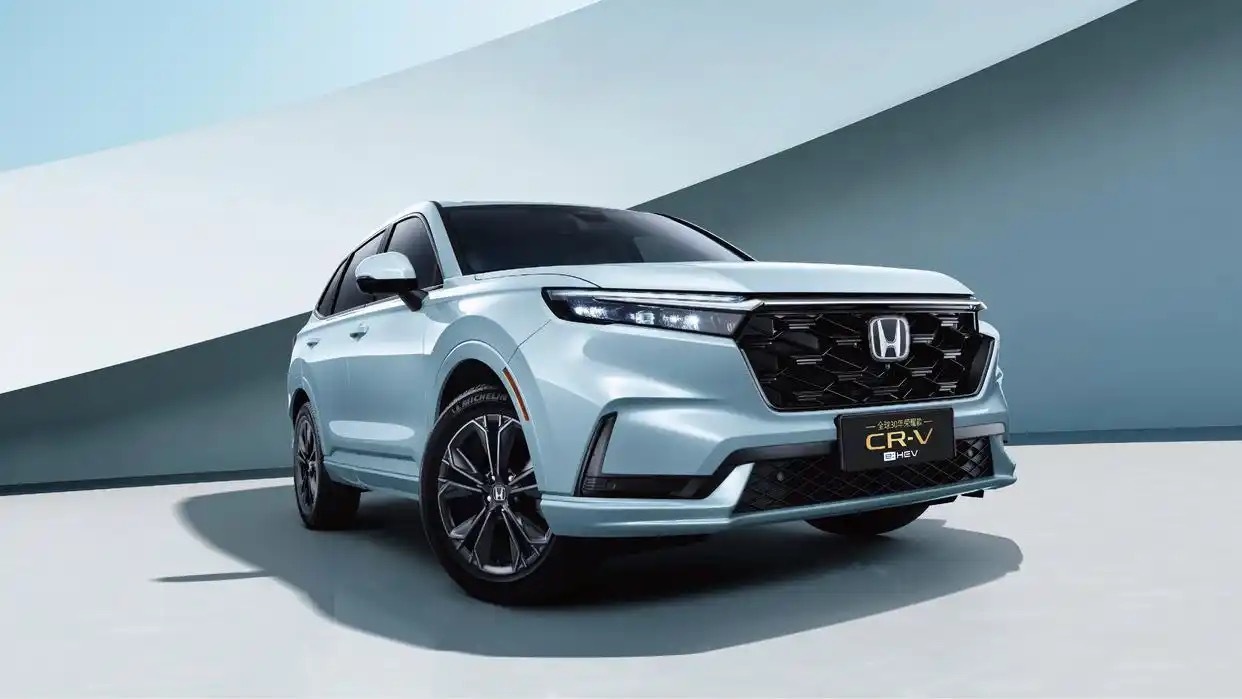 增配不加价，东风本田CR-V30年荣耀款14.59万起。新车共推出11款车型，