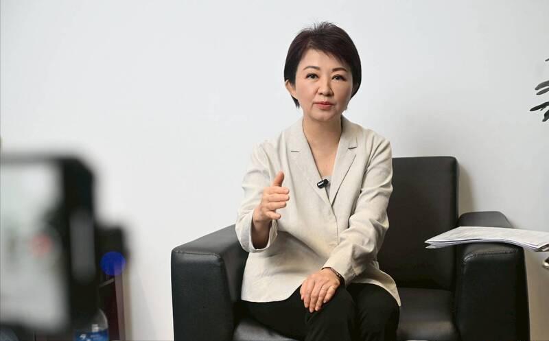 跟郑丽文不同调！卢秀燕接受绿媒专访：军购应通过8千亿至1万亿元台“立法院”外交