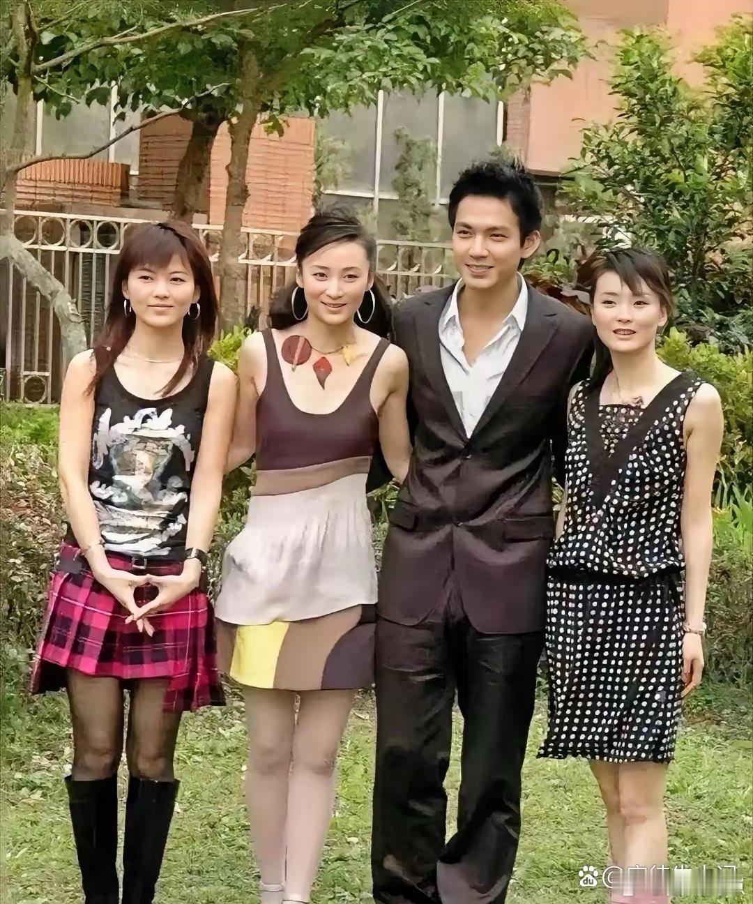 回看旧时光才发现，年轻时的钟汉良青涩又帅气，颜值超能打！更可贵的是始终低调无绯闻