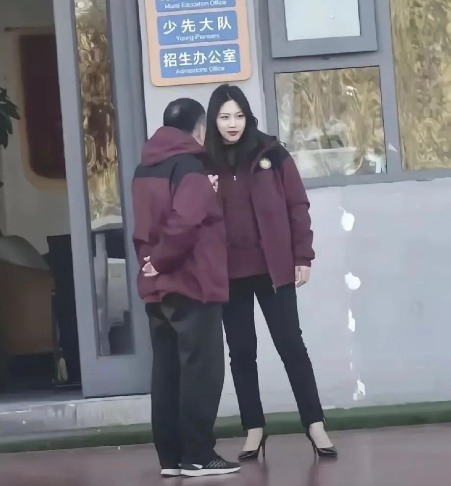 老师也不好当啊！特别是班主任更是非常的难，班级管不好还会被训。​​​