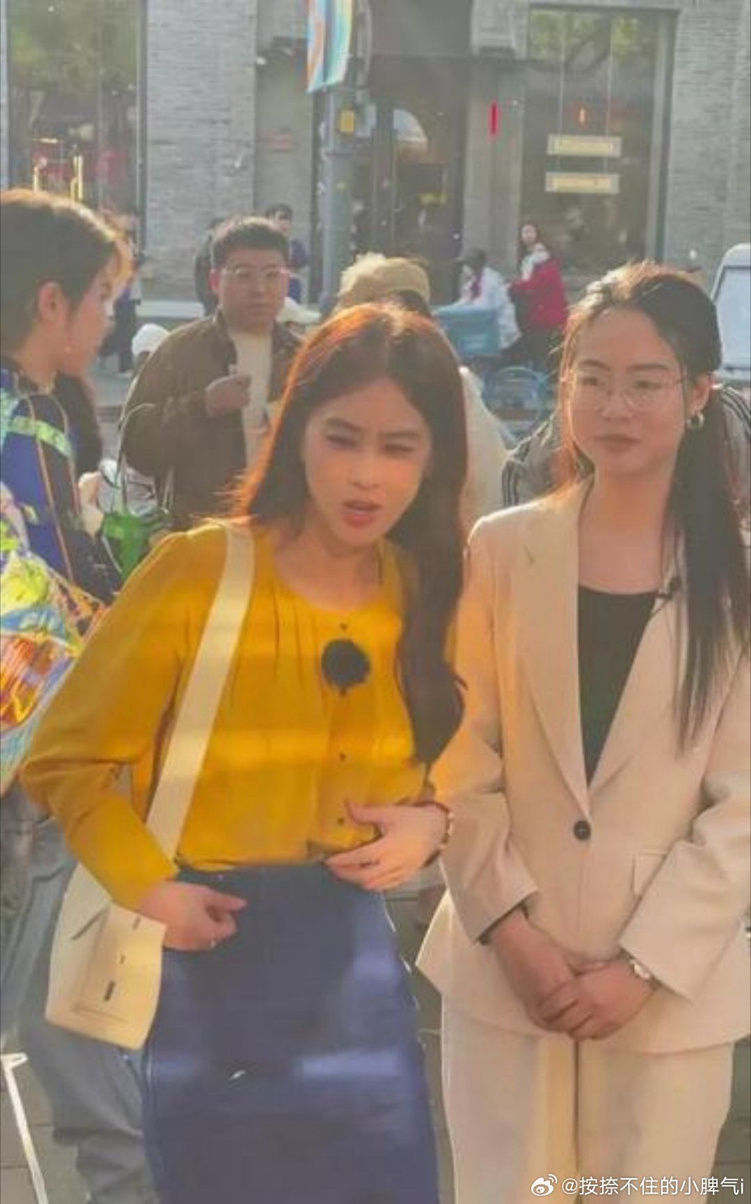 42岁黄圣依北京录节目，离婚后状态大变样！网友直呼：这是仙女本人吧