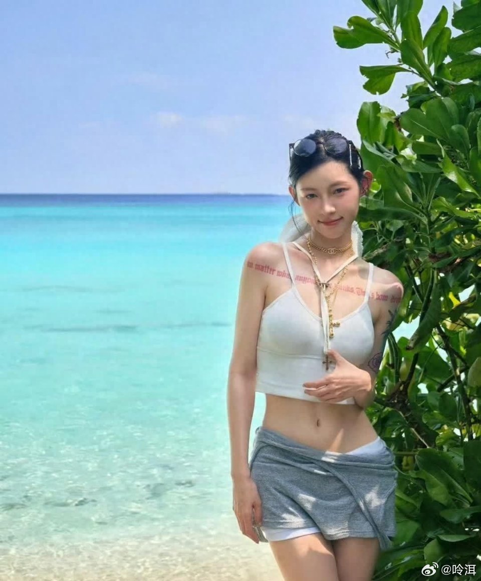 痞幼马尔代夫海岛随拍，碧海蓝天氛围感拉满