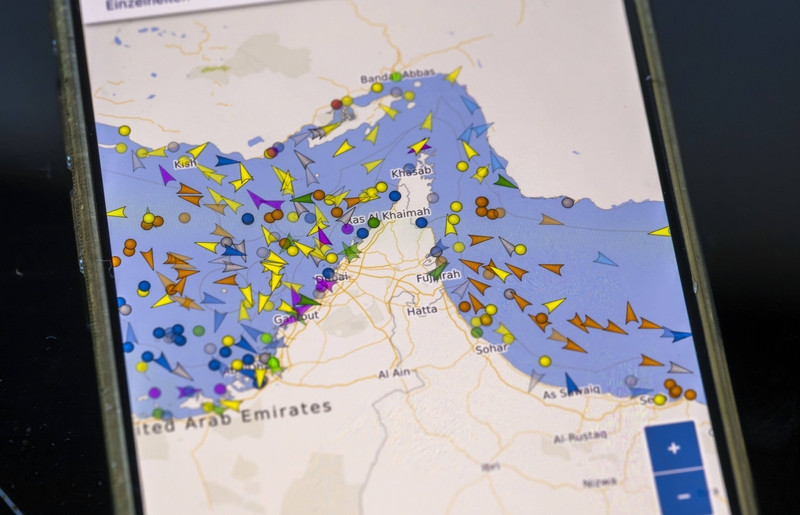 “能过霍尔木兹的，要么中国船，要么伊朗船”