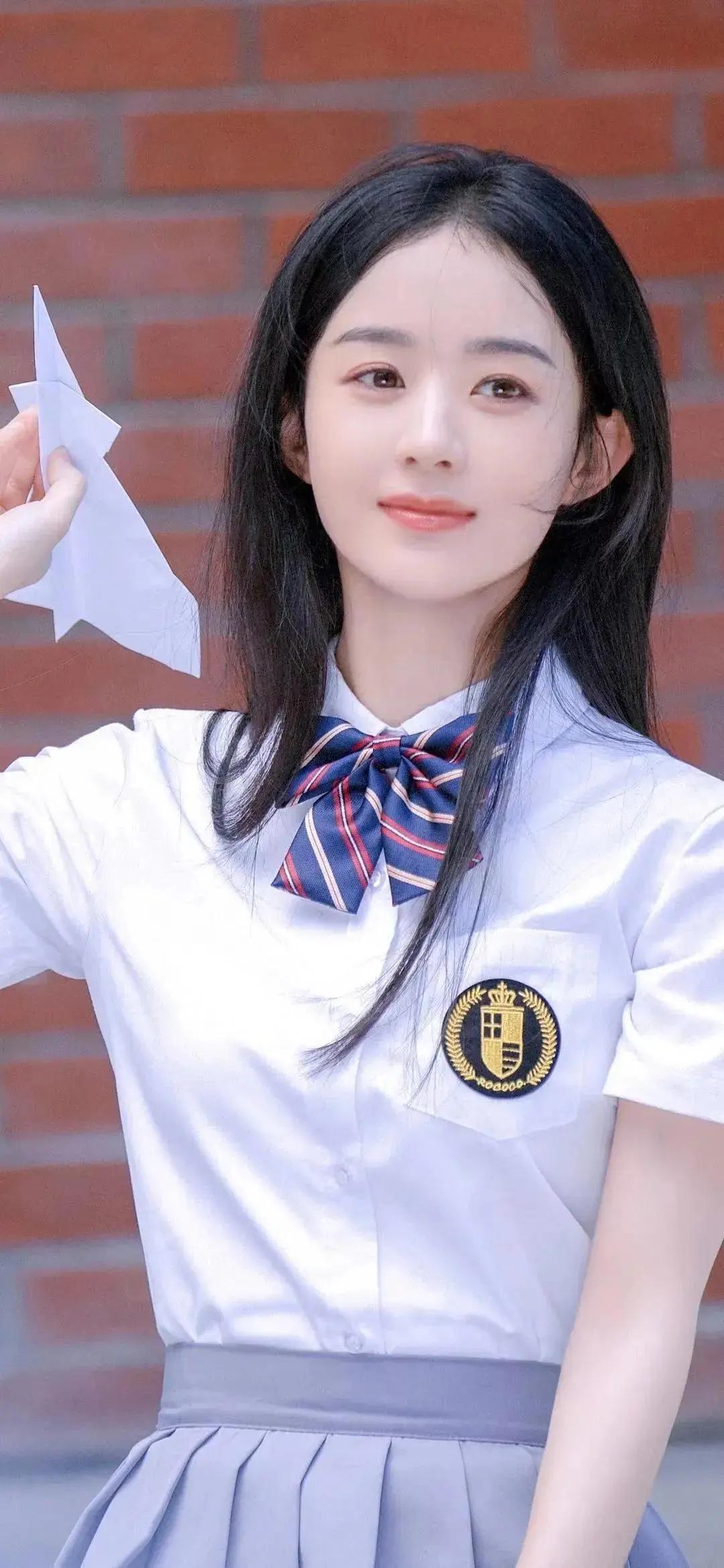 突然发现，这么多年粉过的娱乐圈艺人都没塌房。赵丽颖，从《陆贞传奇》到现在。