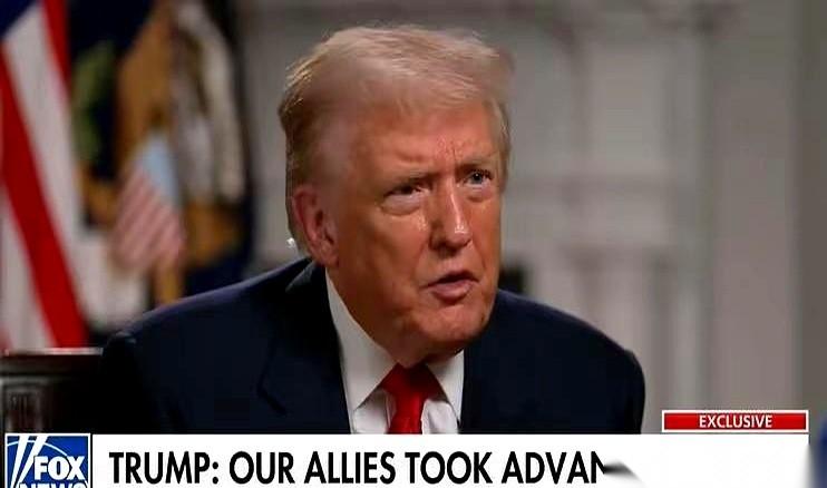 4月17号，特朗普在白宫又把那张“关税底牌”给亮出来了。他在镜头前扯着嗓子喊，