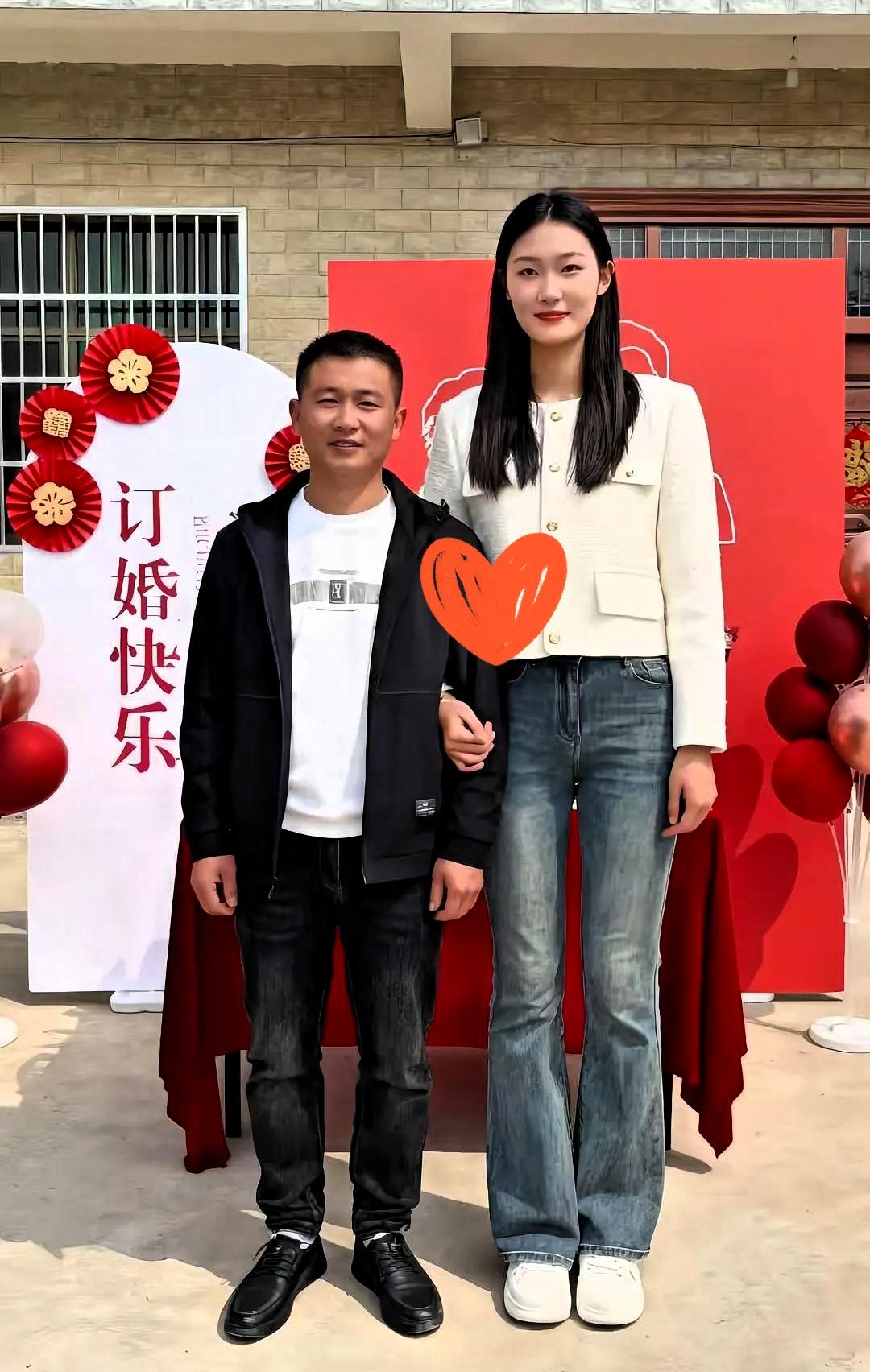 今天刷到最暖的消息！女儿订婚啦，这对高知情侣的婚事，简直是一股清流～西工大