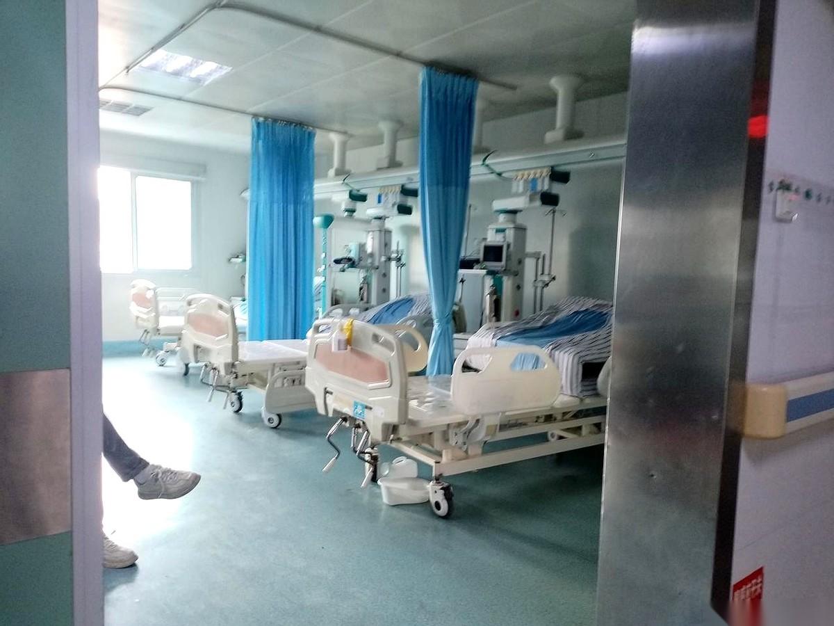 5000多块钱，一针下去，赌一条命。这事儿就发生在我楼上。张哥，平时挺硬朗一