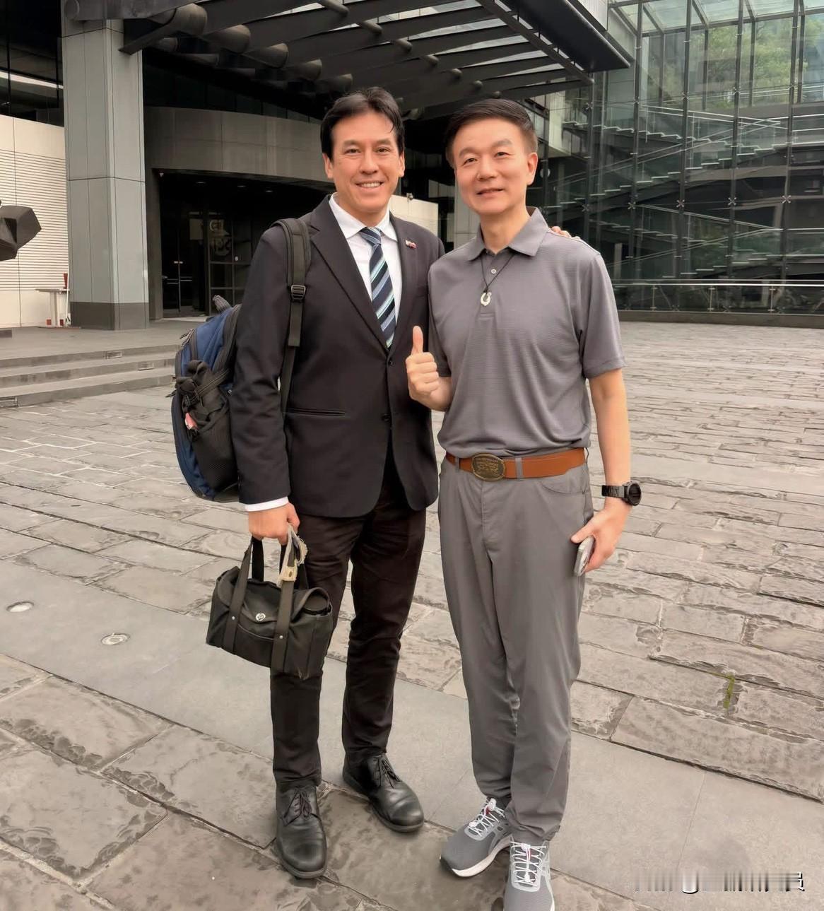 台退役将领于北辰今（25日）在脸书发文叫嚣称，看着黄𬀩瀚被部分网民声讨，我非常