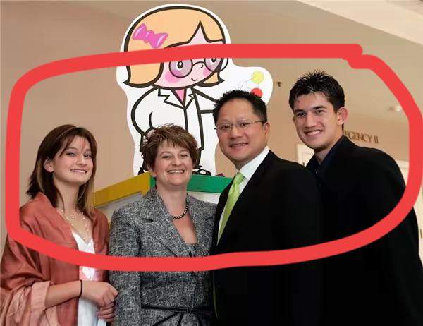 黄仁勋回应儿子、女儿加入英伟达并且年薪100多万美元，说不是拼爹！这两天英伟