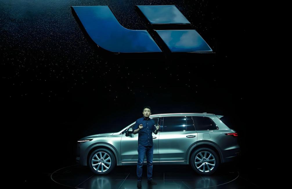 召回MEGA，理想汽车由盈转亏，李想承认犯错，再进入创业模式净亏损6.2亿元，