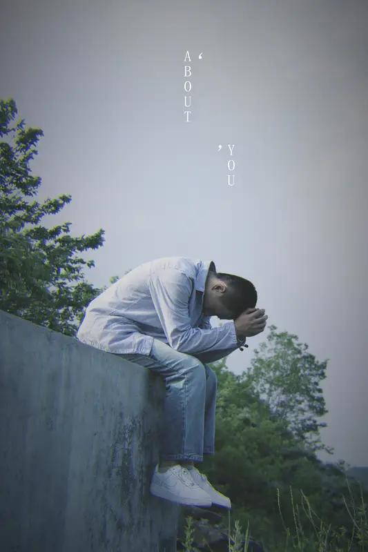 女人这辈子能靠谁，这真是个扎心话题。父母是温暖避风港，从出生到长大，他们关怀备至