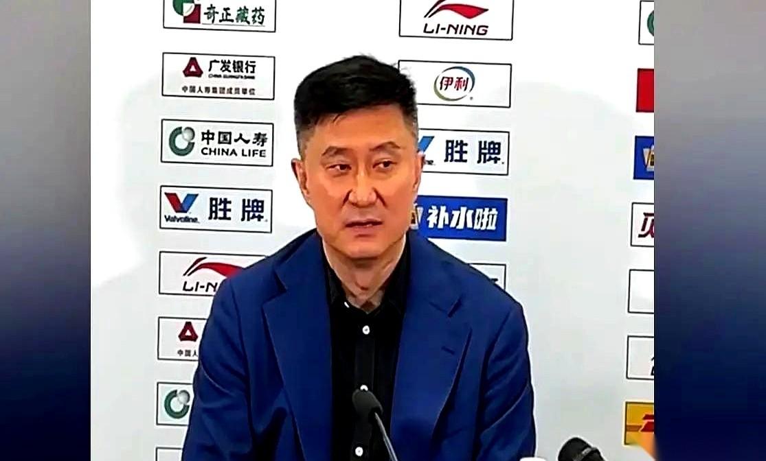 知名媒体人付政浩一句话，直接砸向所有广东球迷的心口窝。他没绕弯子，一个反问甩出