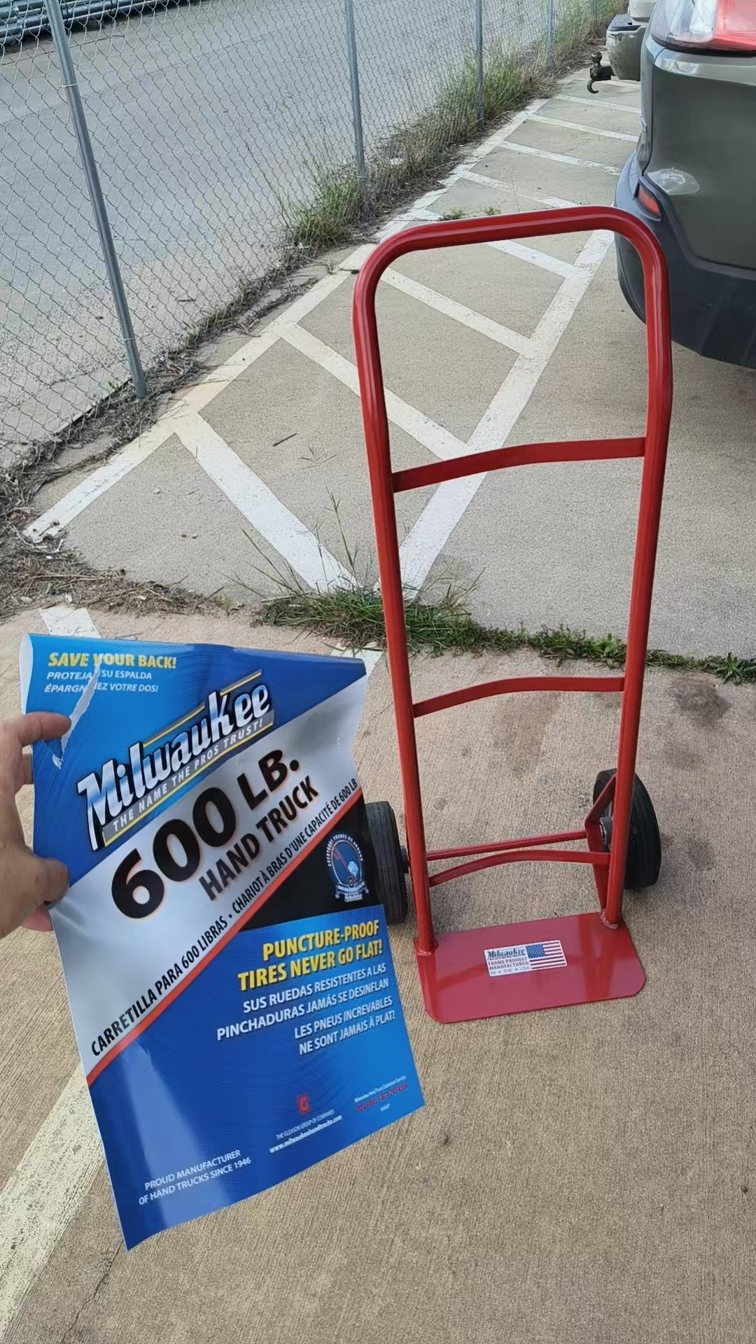 老夏在美国买的手推车，100美金，美国制造