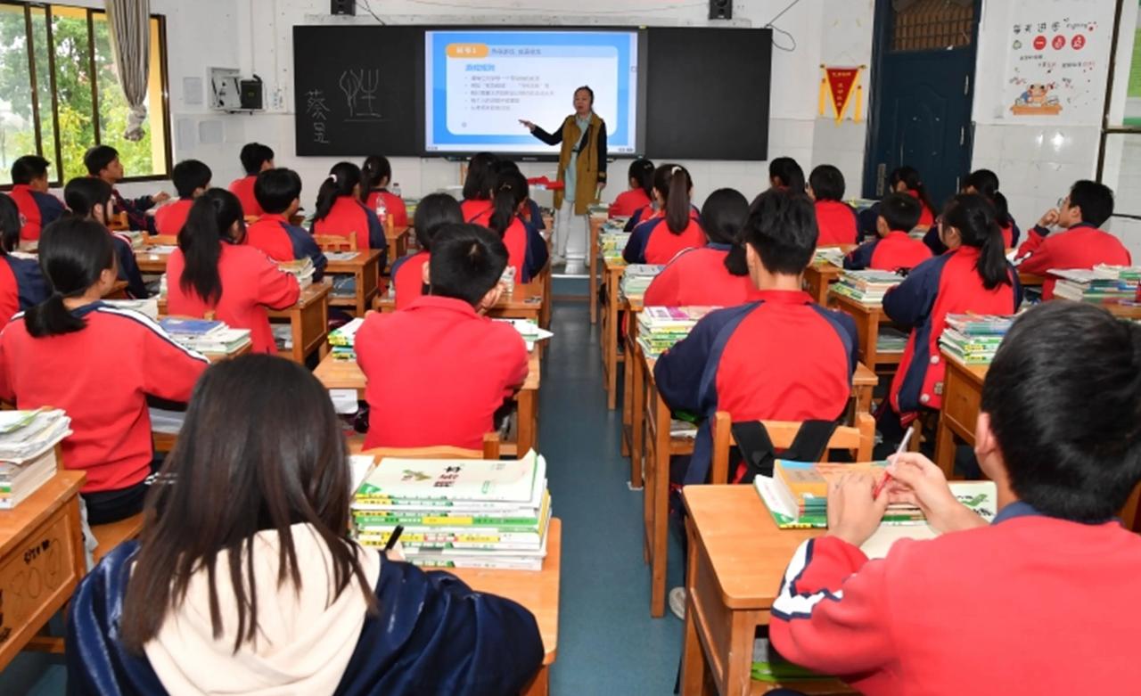 教过那么多孩子，才敢告诉你几个真相！1、自从孩子上学后，好像年年都是分水岭，