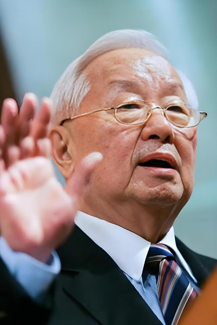 台积电创始人张忠谋毫不客气地表示：“关键技术都在我们手中，若我们决定切断大陆芯片