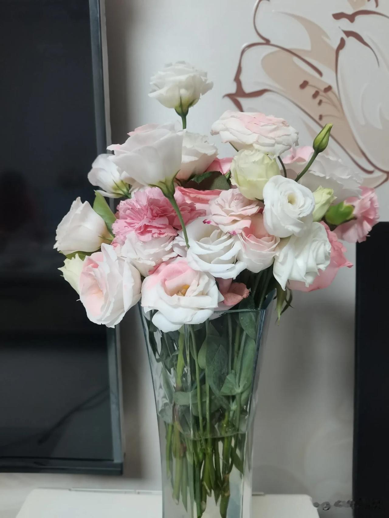 关于升学宴请客，我八十岁的老妈，和我十八岁的女儿，看法出奇一致！给女儿办了个