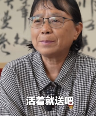 看哭了！张桂梅接受央视采访，被问今年还会继续送考吗？张桂梅只说了一句话，就让网友