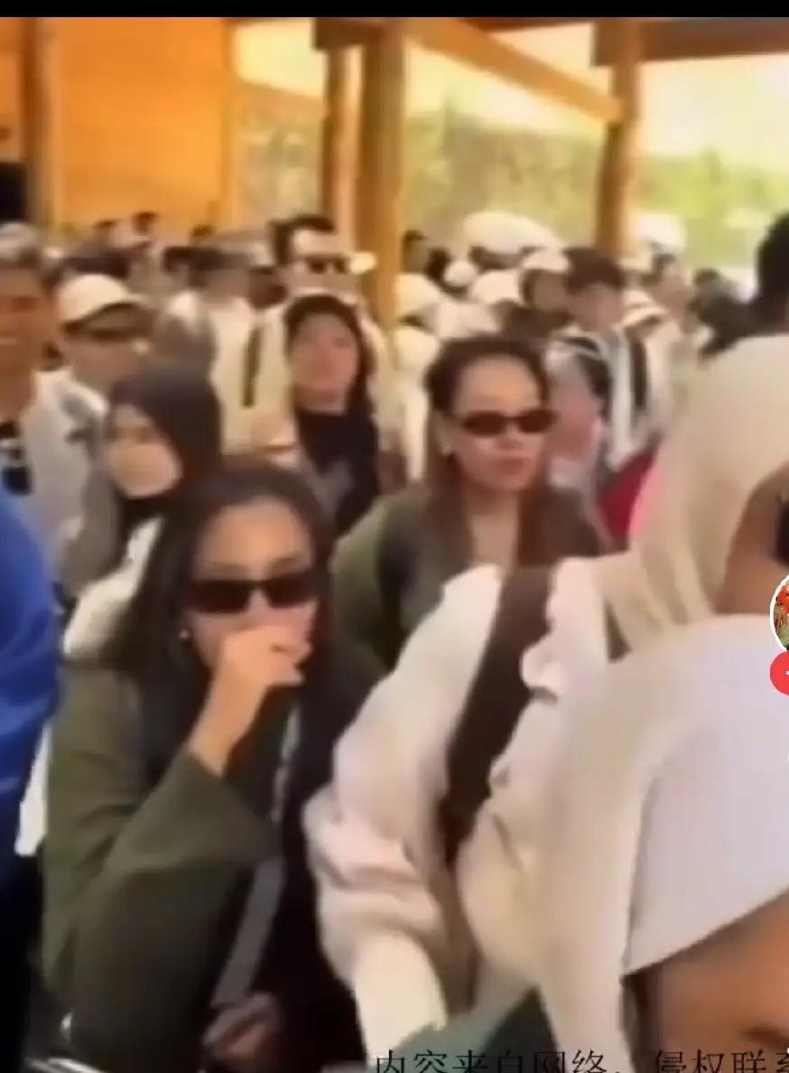 自己一身味，还嫌别人臭近日，一段马来西亚女游客自拍的视频，引发舆情视频中，