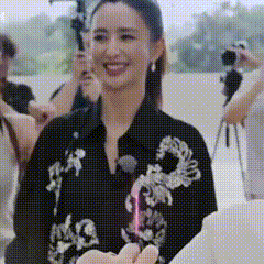 佟丽娅看到胡军拍的自己天塌了胡军拍佟丽娅没有佟丽娅大哥小助理《老板在哪儿》摄