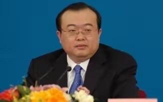 美国现在发现了一个很恐怖的事情，那就是现在中国已经开始不买美国的页岩油了。​​要