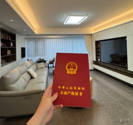 别再说租房是替房东还贷了，你才是那个套利的人。在市区一套500万的房子，月租1万