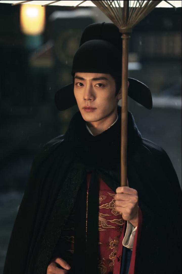 突然有点理解肖战的严谨了不管是唱跳还是演技，肖战哪里都亮眼但是他有个特点，那