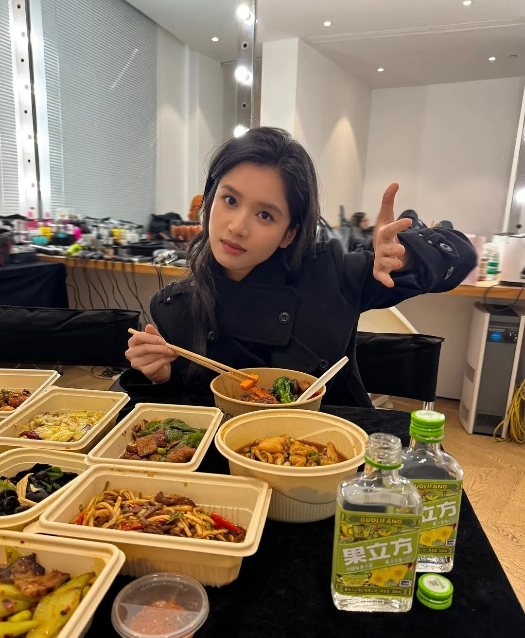 张婧仪真的好神奇，吃得多还不胖，太让人羡慕了。