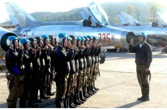 按照央视新闻在11月30日的报道，朝鲜官方在报道中，首次强调了“即将接收新式战略