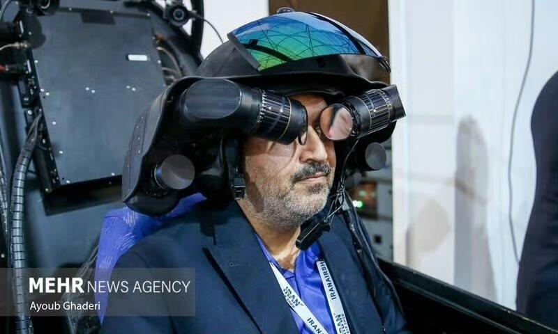 伊朗亮出自行研制的“先进”头盔显示器，相当粗犷！乍一看目镜带着阿帕奇的味儿，