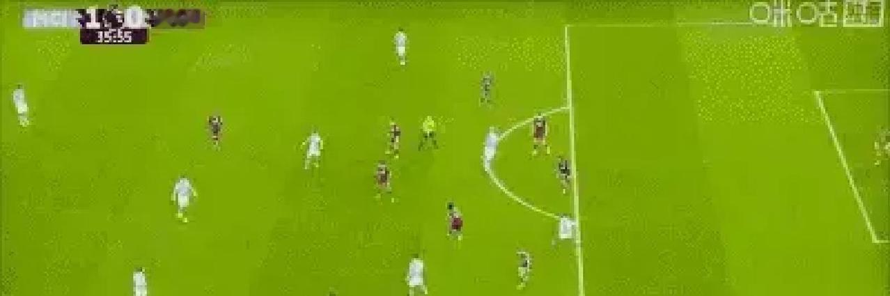 别再说他踢哪个位置了。瓜迪奥拉用他，就是给曼城这套精密机器打“人肉补丁”。