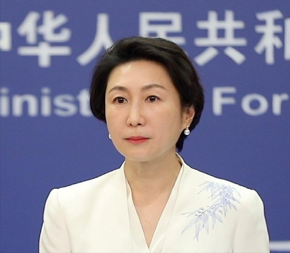 中方通告全球！对菲律宾不再客气，不到24小时，解放军出兵黄岩岛。 外交部7月