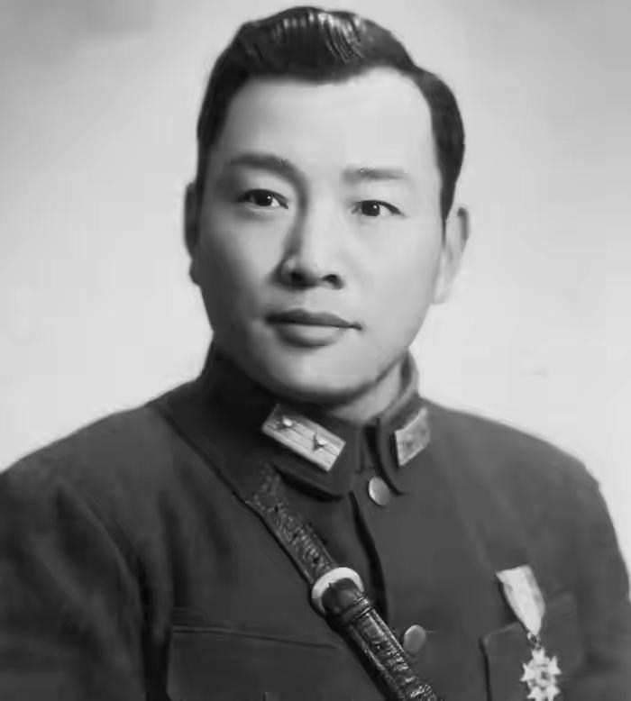 1935年瞿秋白被杀害，老蒋至死难以释怀：是我亲手丢掉万里江山啊。这话听着像