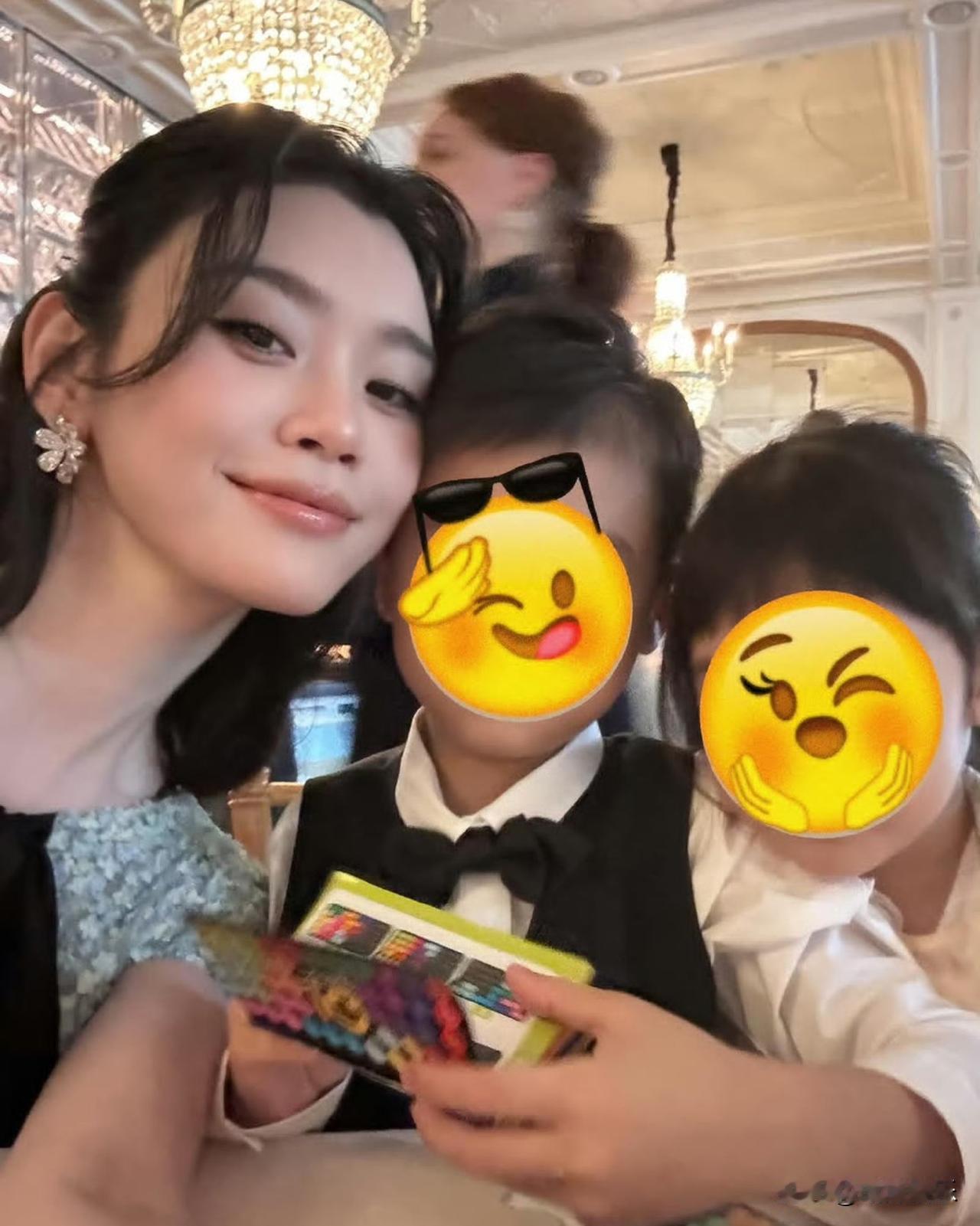 何超蕸的葬礼才过去14天，何猷君奚梦瑶就办婚礼，这合适吗？之前因为赌王去世守孝3