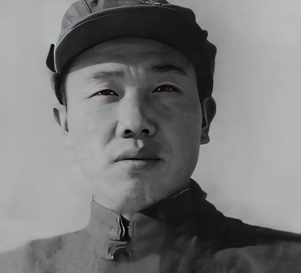 1950年11月29日，一个志愿军排长无视上级命令，弃守高地，放走美军50多辆坦