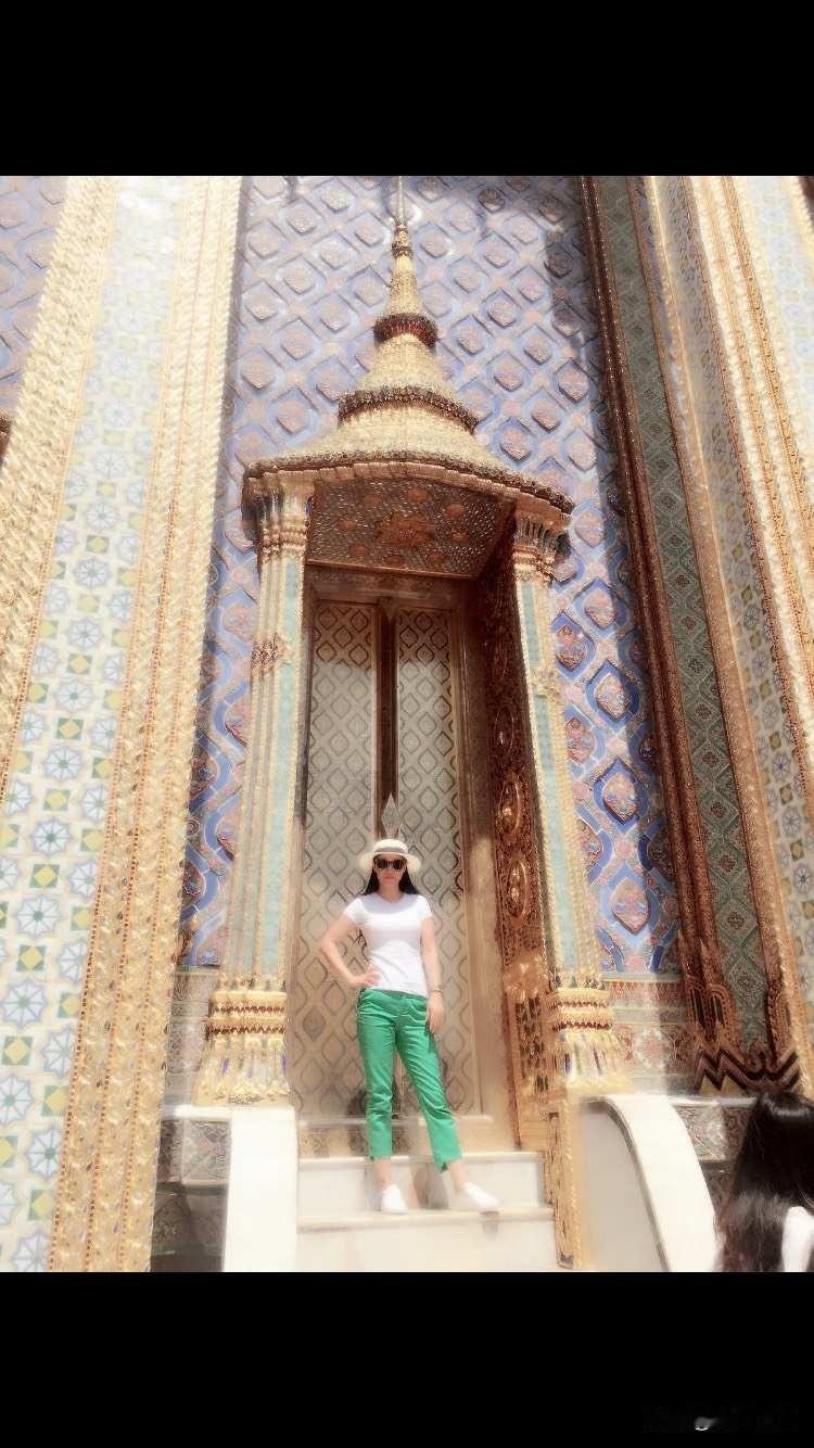 打卡泰国寺庙，感受异域风情！🌴🙏