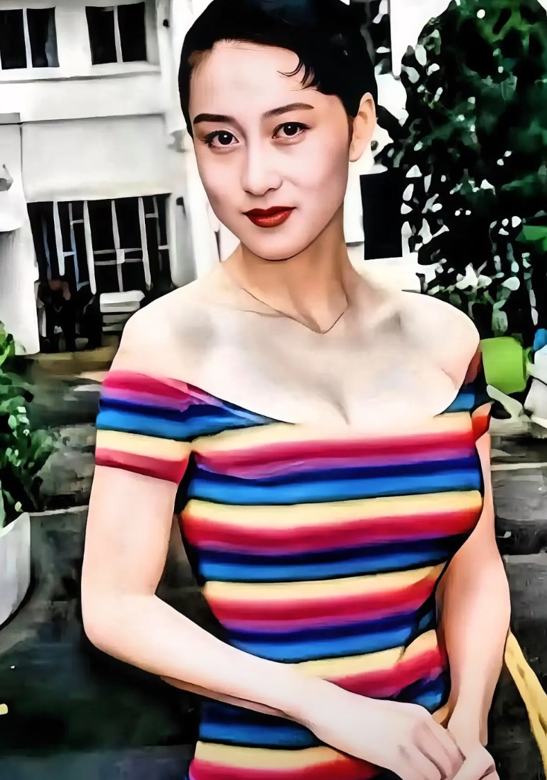 我有种感觉，李连杰那份20亿的家产，未必拴得住病榻前的手。不是利智不愿照顾，