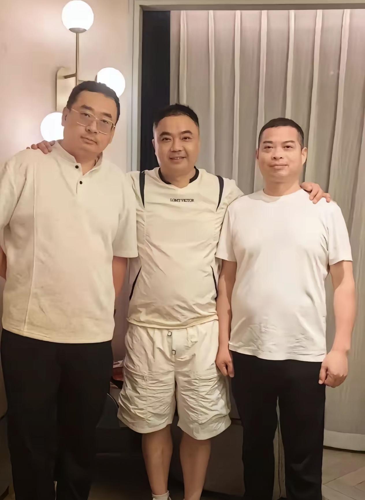 家人们，姐姐们下午好姗姗今天咱把话说透！关于作证事情。星球直播间昨天星球