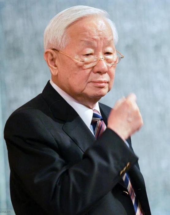 比芯片封锁更扎心！台积电张忠谋又放狠话：我们掐住所有咽喉，中国芯片连还手的机会都
