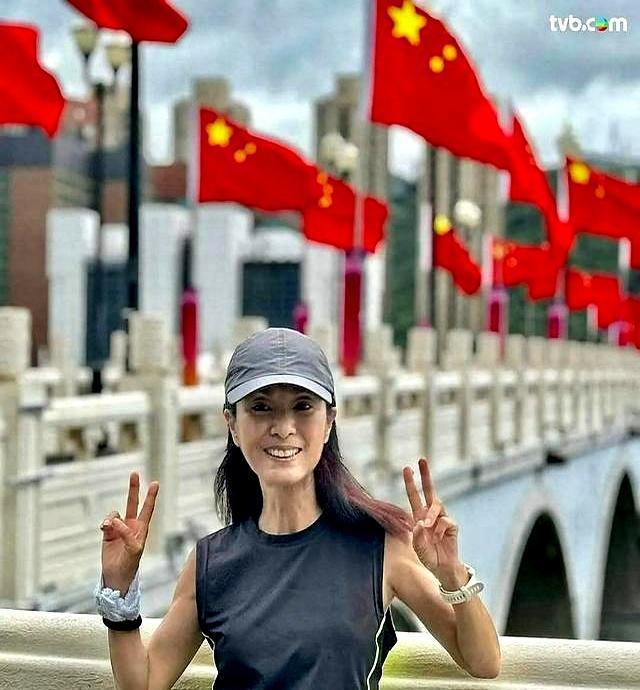 你相信吗？70岁的米雪还在跑步，这身材和精神状态，30岁的人都比不上。米