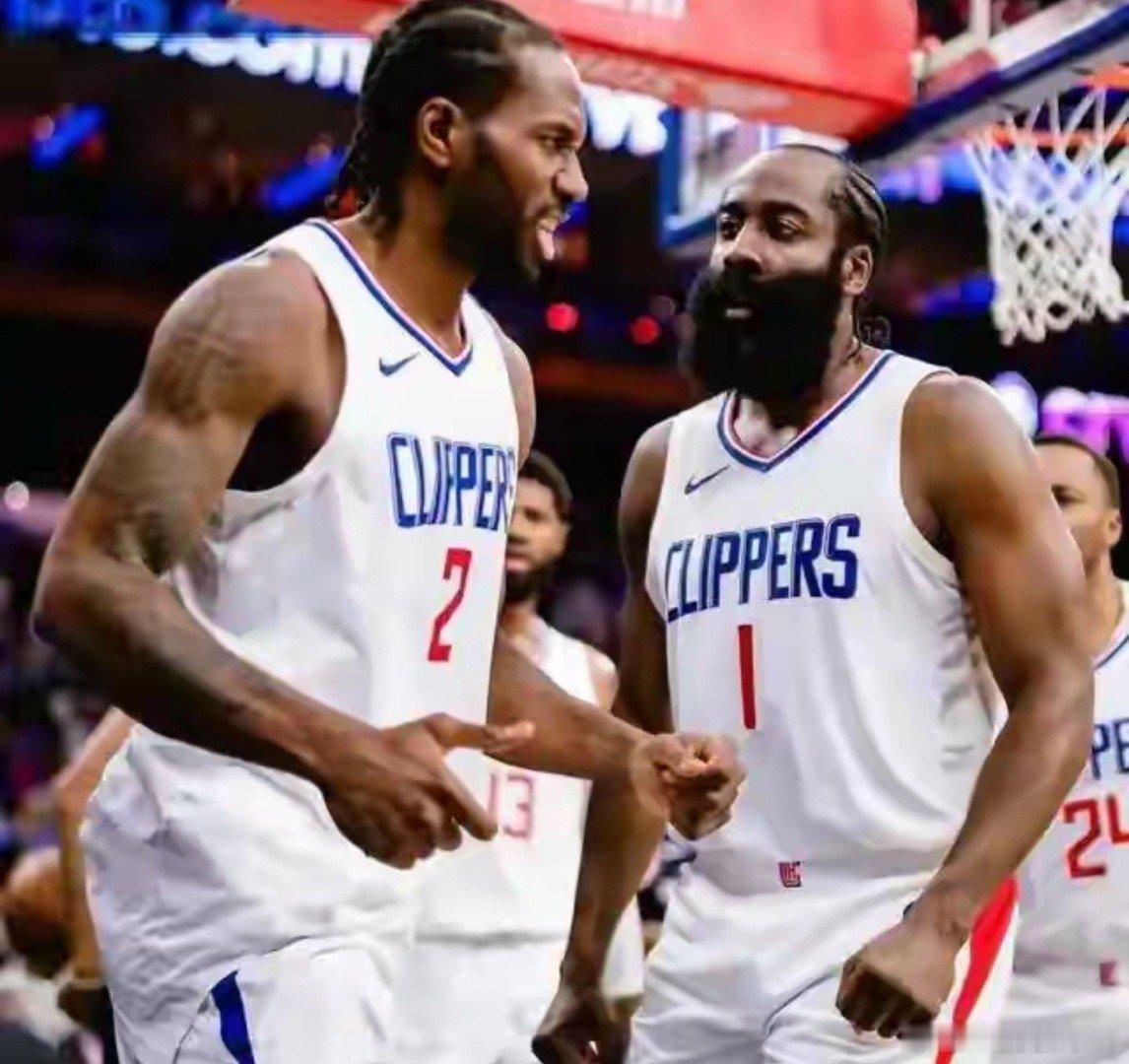 哈登来到快船第三个赛季，常规赛一共出场174场第一个赛季1192分，第二个赛季1